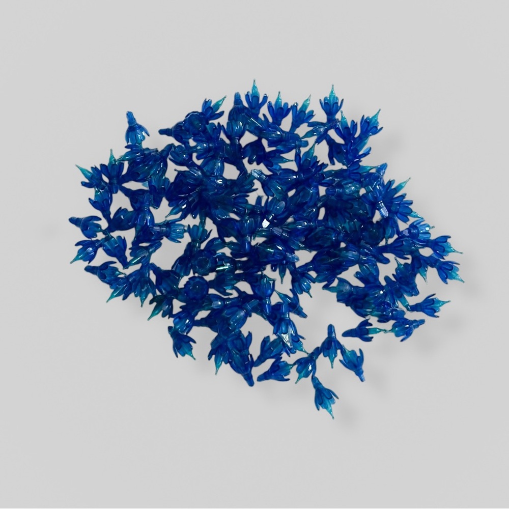 Vintage Lot of 130 Christmas Light Flower Petals Plastic Light Reflectors Covers